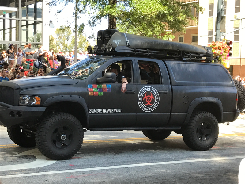 Illustration for article titled DragonCon Day 2: With Vehicles!